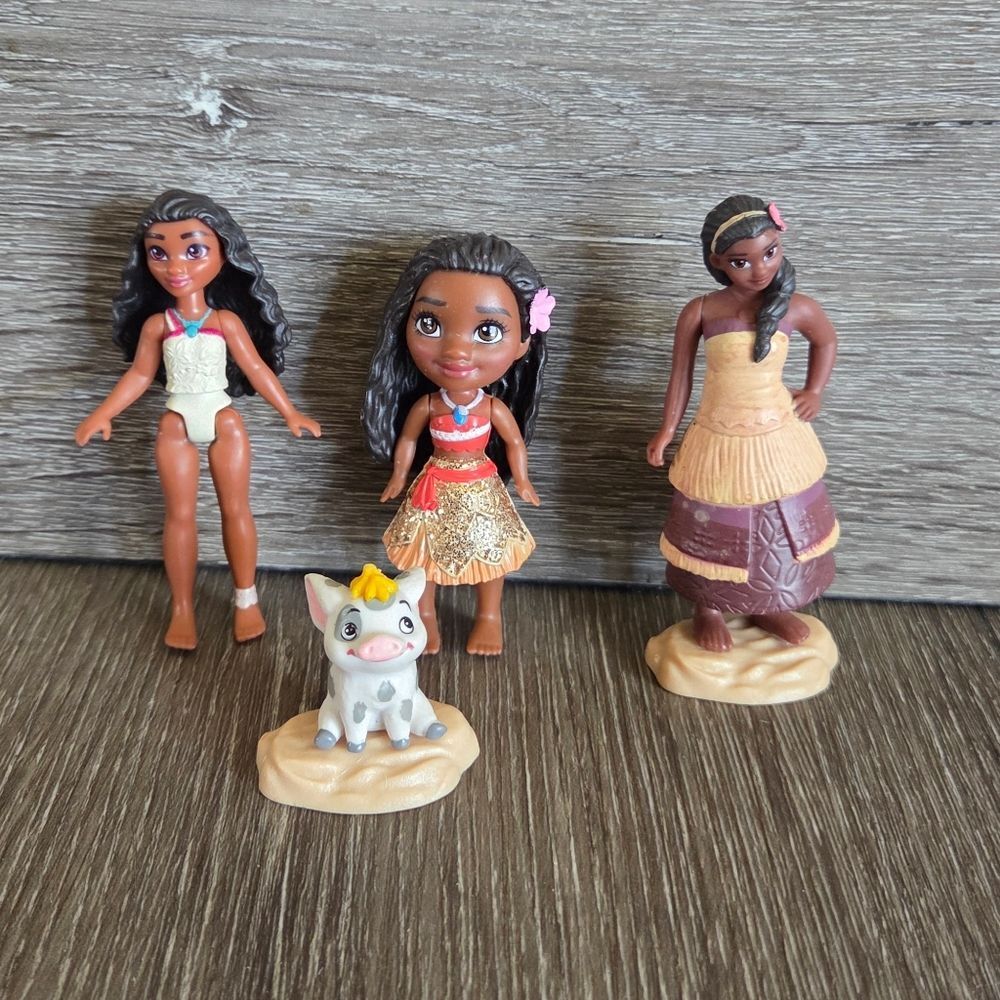 Disney Moana Figures Lot